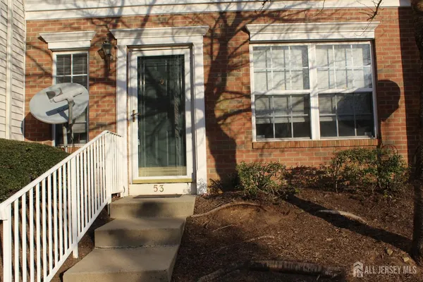 $2,950 | 53 Giera Court, Sayreville, NJ 08859