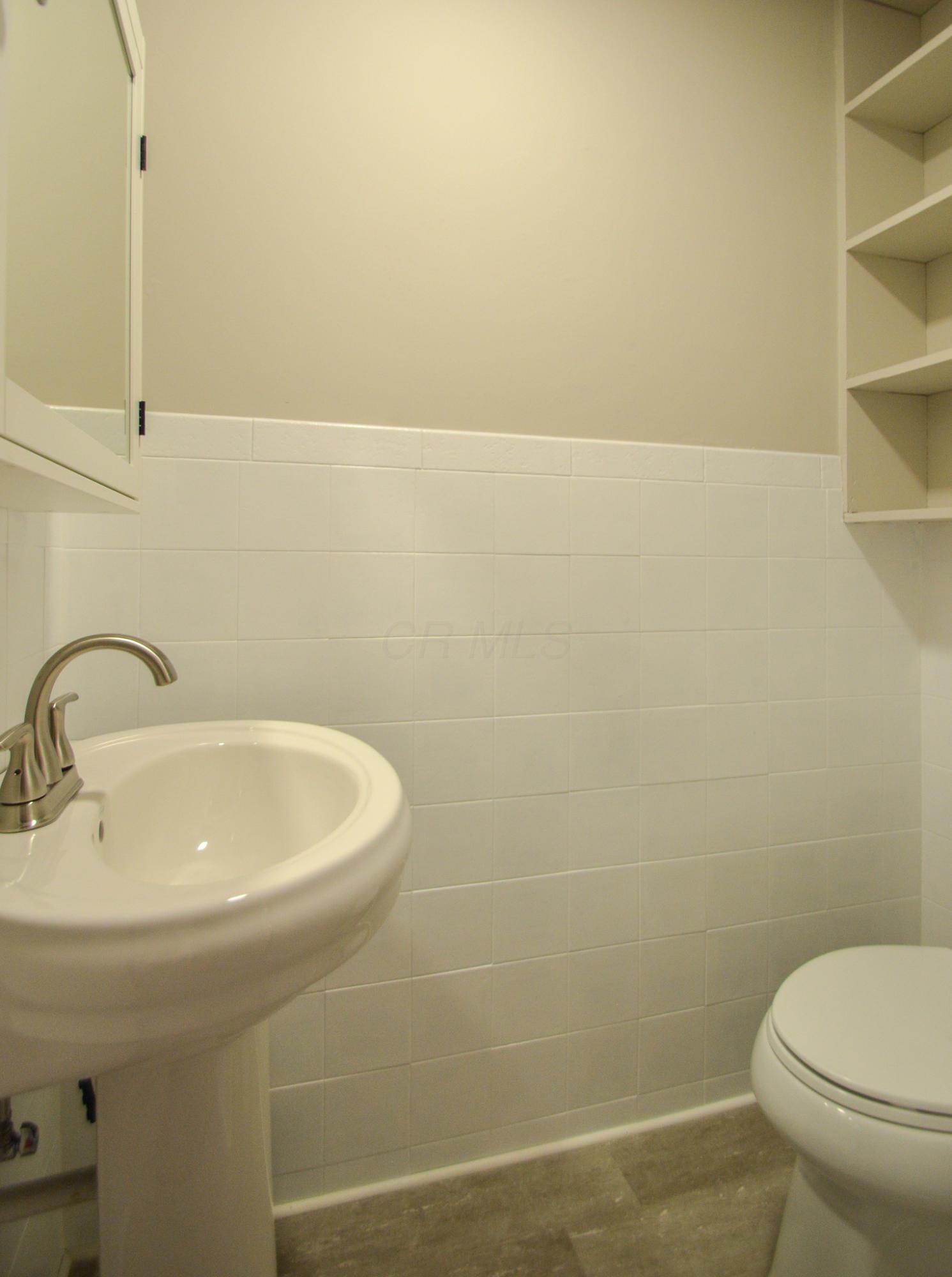 582 Garden Road Columbus, OH 43214 - Photo 9 of 18 Gallery Image 9