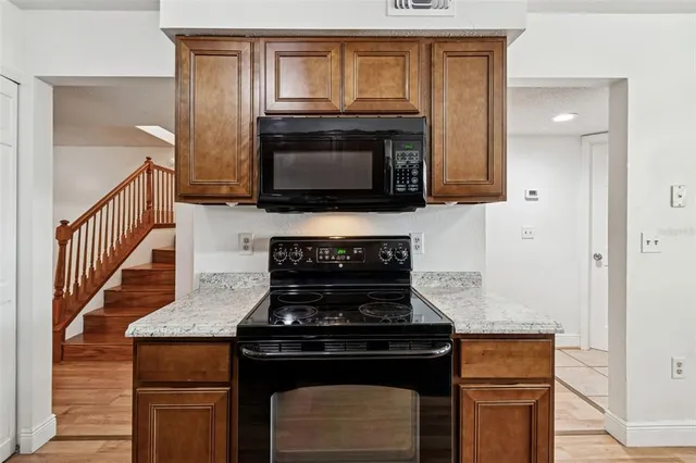 $275,000 | 2210 Coach House Boulevard, Unit 406, Orlando, FL 32812