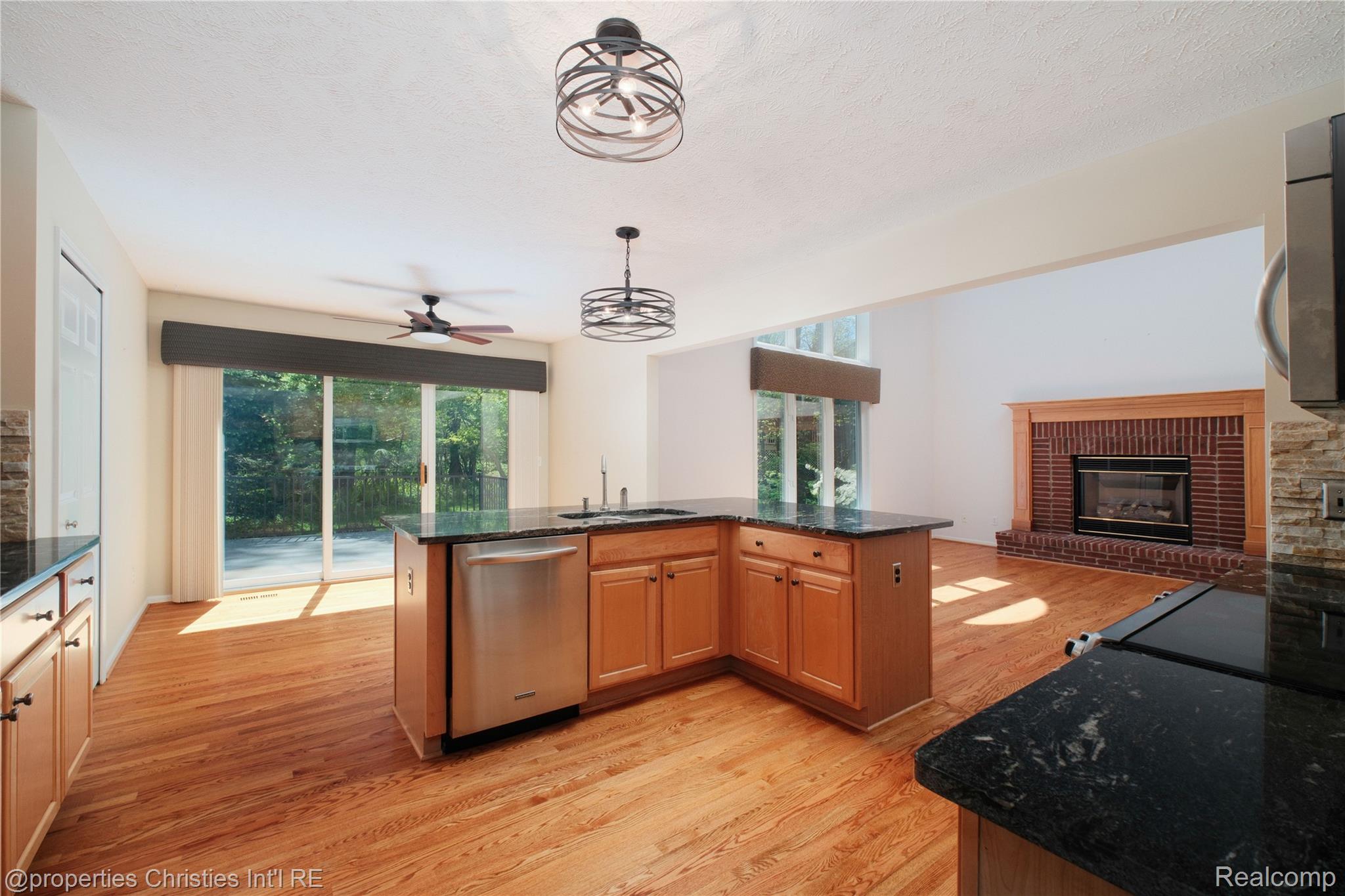 2005 North Splitstone Pinckney, MI 48169 - Photo 54 of 57 Open concept floor plan