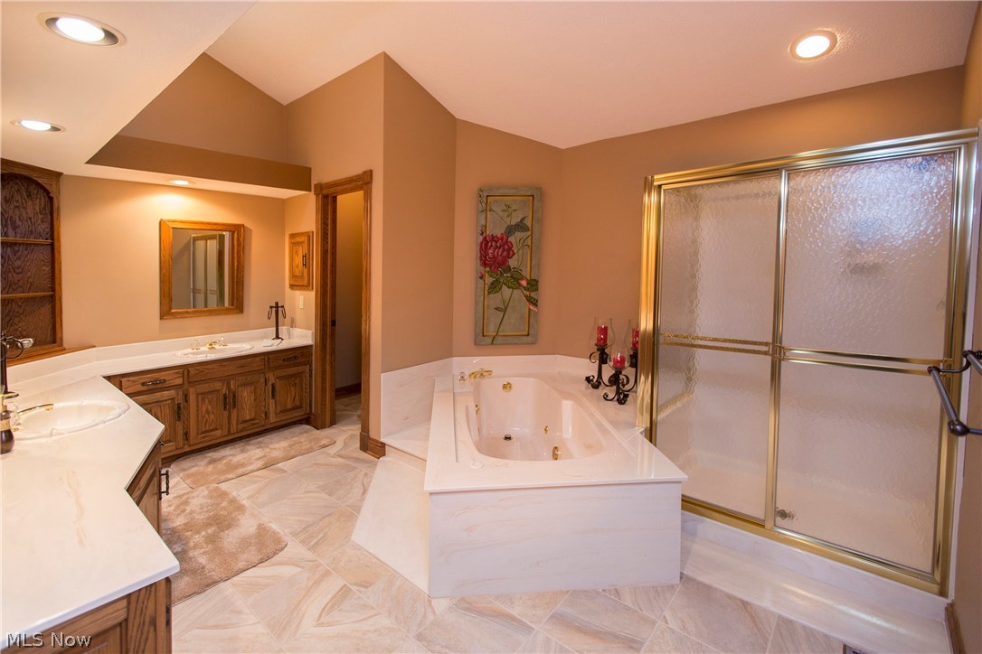 3684 Fenn Road Medina, OH 44256 - Photo 17 of 35 Master bath room