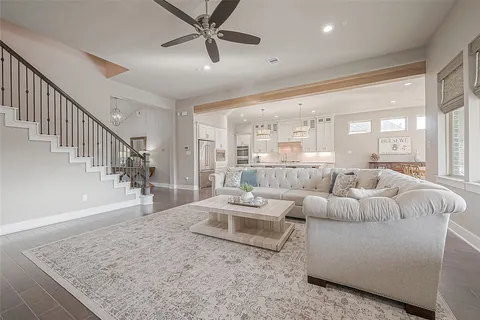 $975,000 | 30 Argosy Bend Place, Tomball, TX 77375
