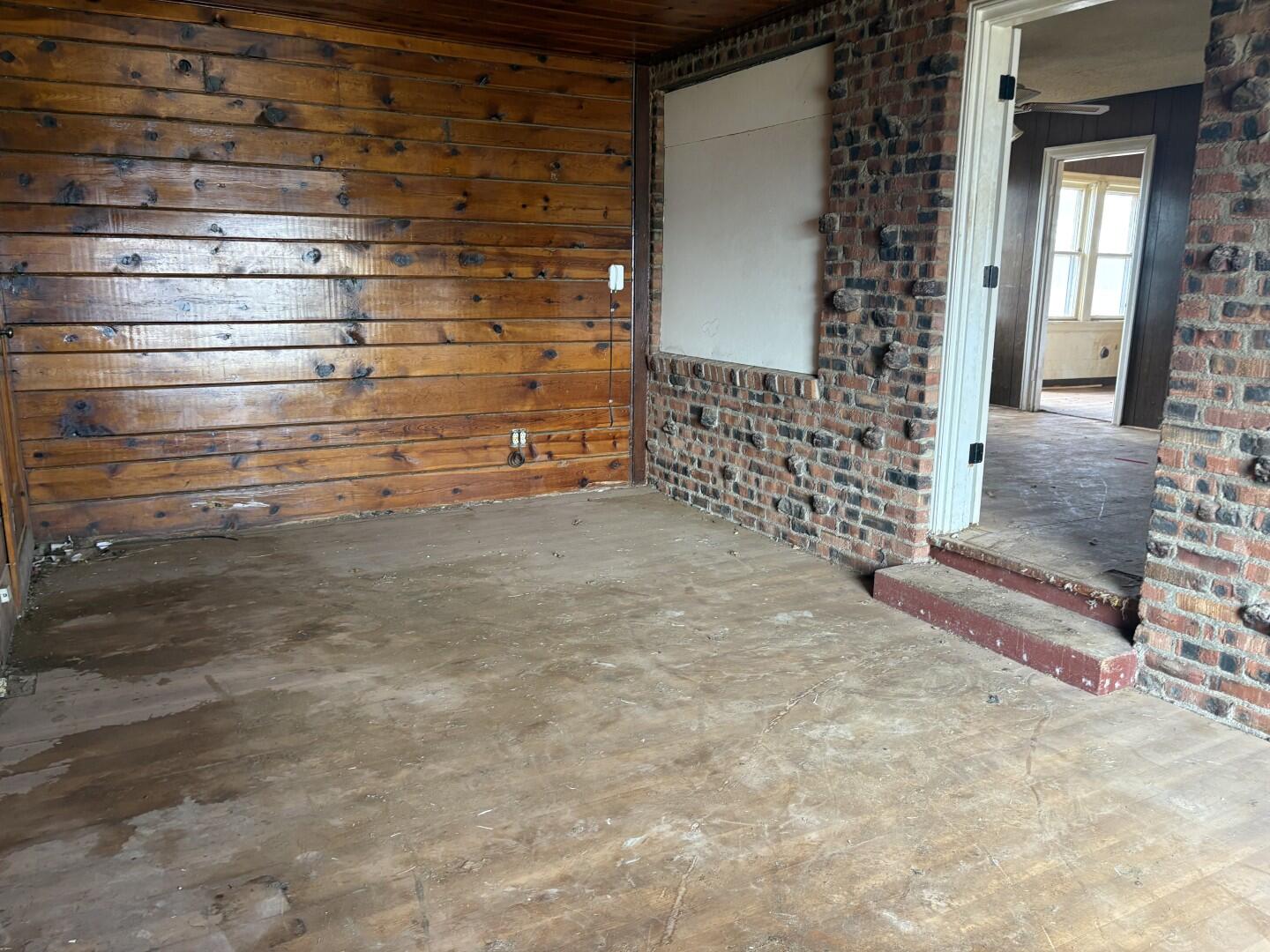 916 16th Street Seagraves, TX 79359 - Photo 6 of 14 Bonus Room