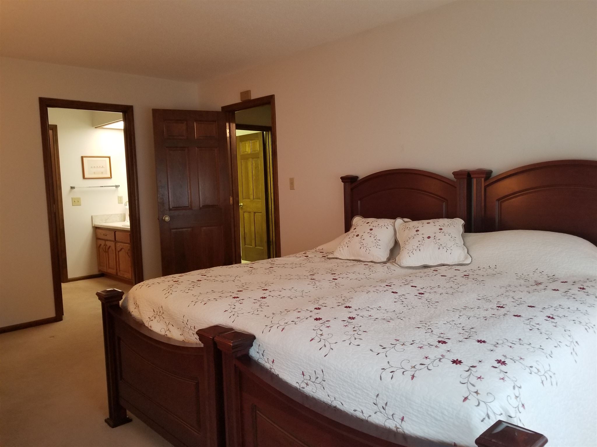 2711 Ridge Valley Drive Fort Wayne, IN 46804 - Photo 17 of 27 Gallery Image 17