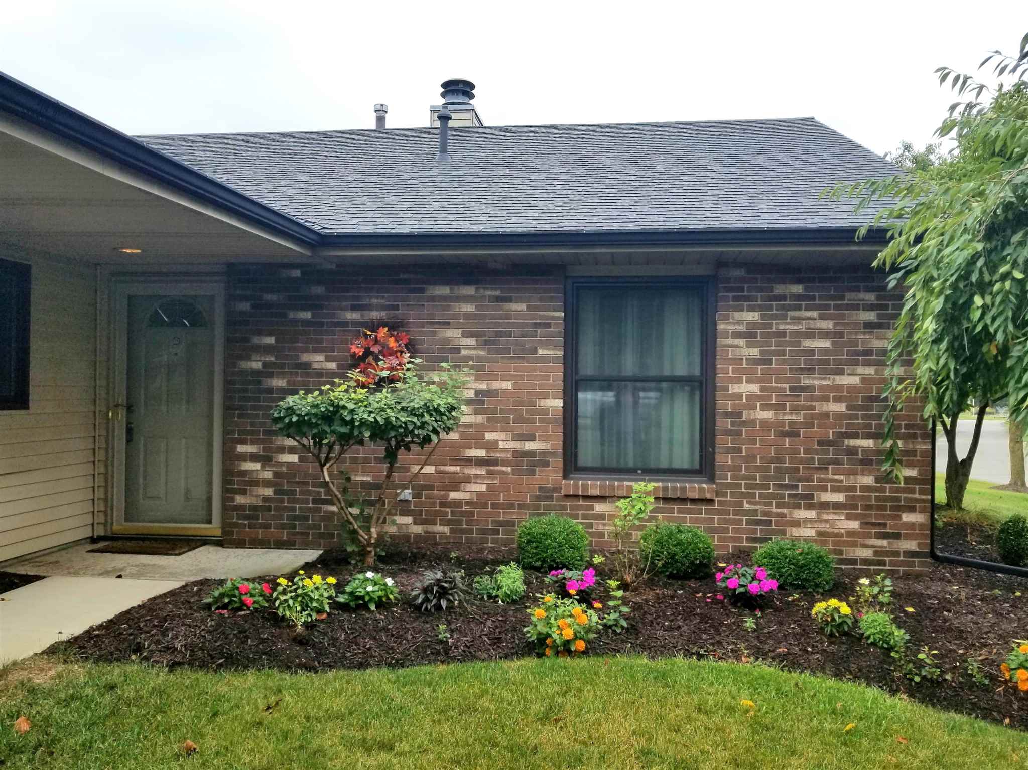 2711 Ridge Valley Drive Fort Wayne, IN 46804 - Photo 3 of 27 Gallery Image 3