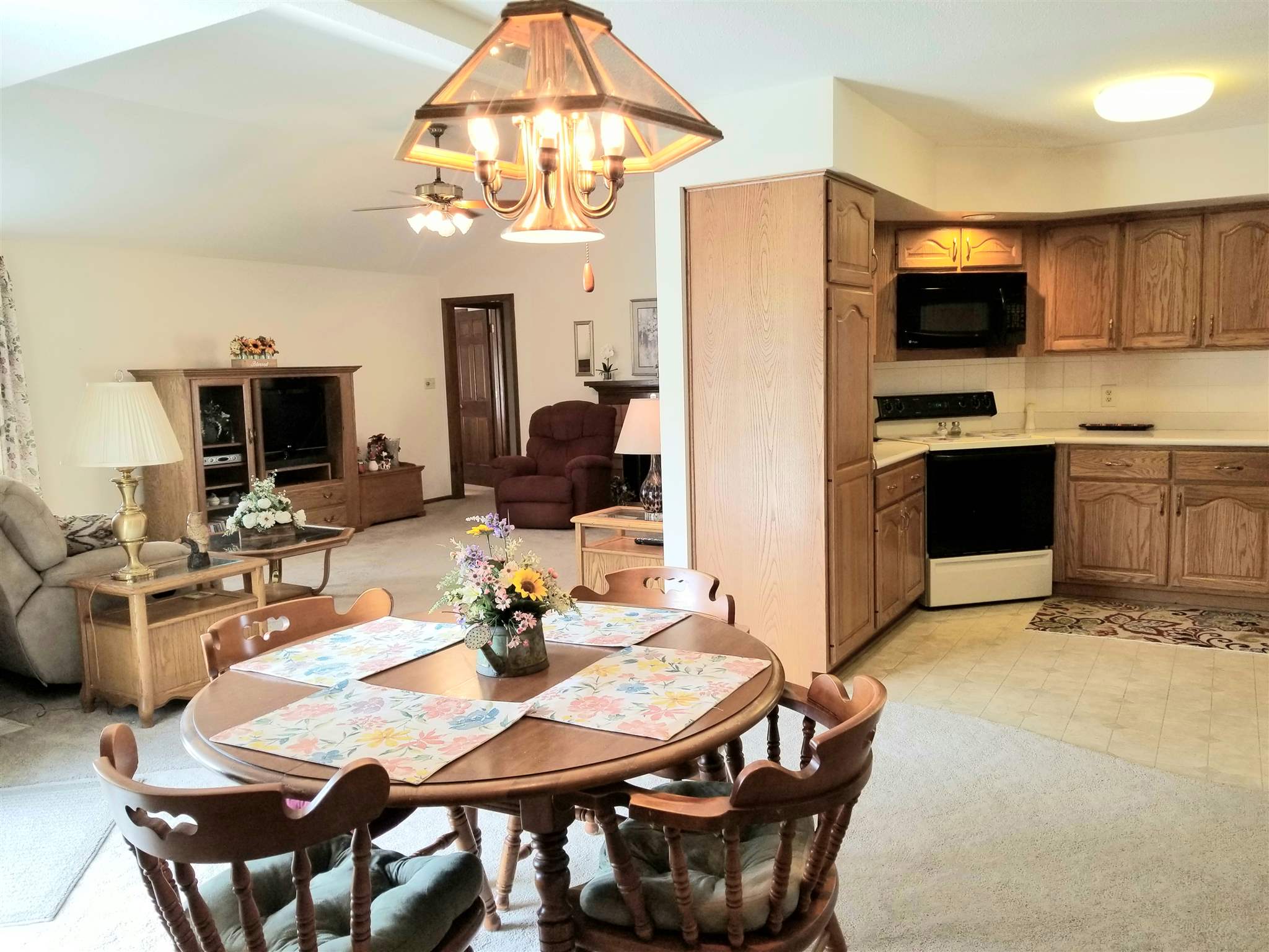 2711 Ridge Valley Drive Fort Wayne, IN 46804 - Photo 7 of 27 Gallery Image 7