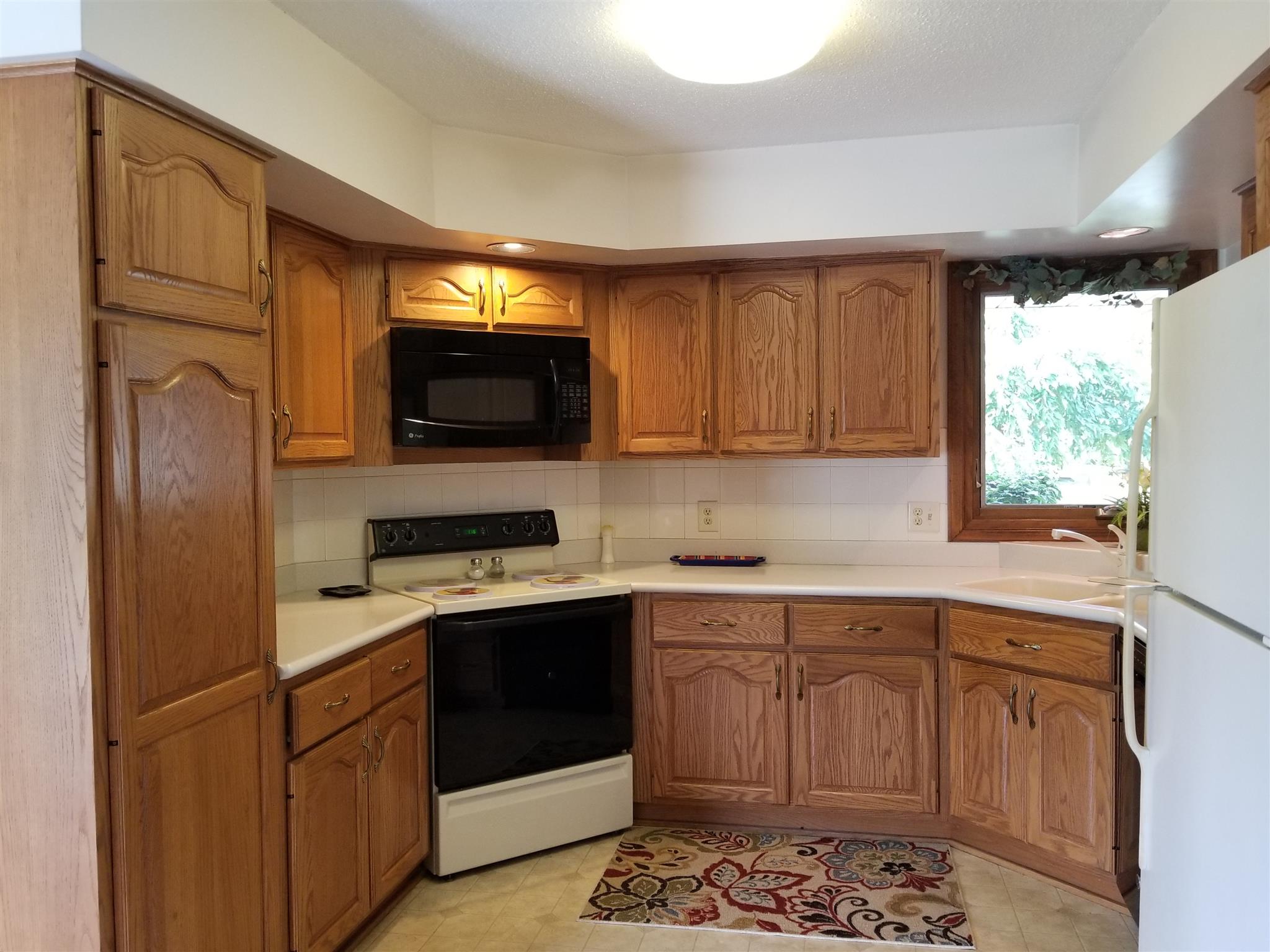 2711 Ridge Valley Drive Fort Wayne, IN 46804 - Photo 8 of 27 Gallery Image 8