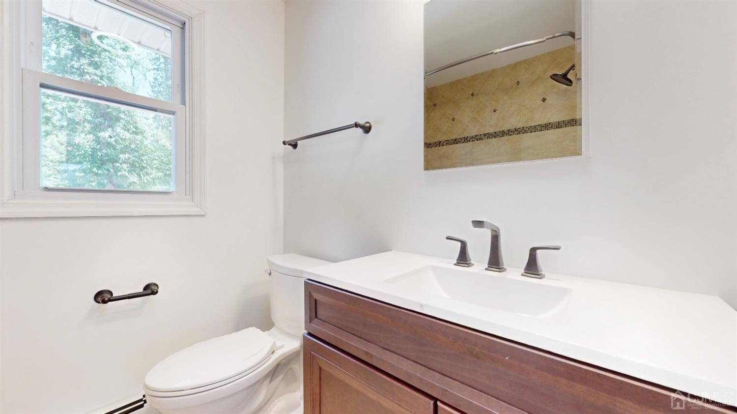 73 Warrenville Road Middlesex, NJ 08846 - Photo 17 of 28