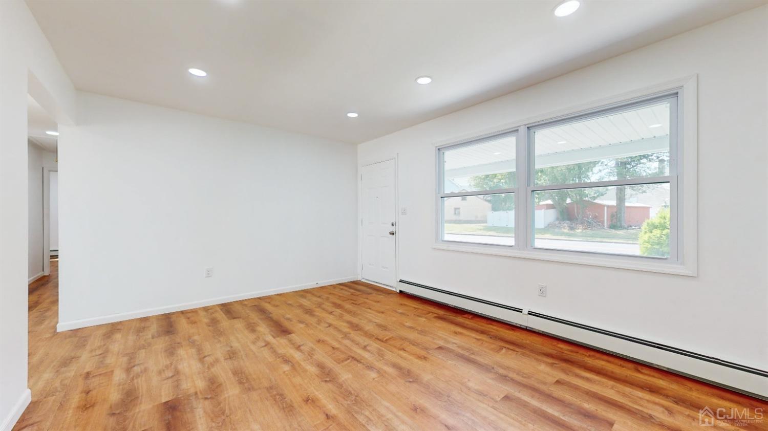 73 Warrenville Road Middlesex, NJ 08846 - Photo 5 of 28