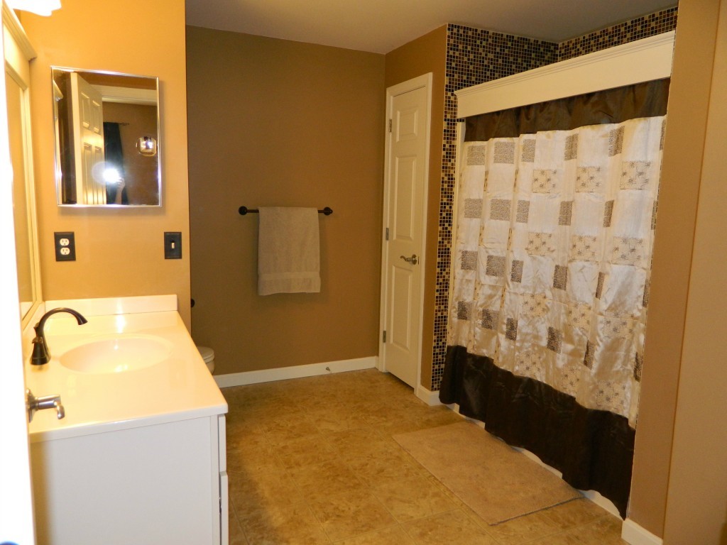 160 Wiley Road, Unit 202 Colchester, VT 05446 - Photo 11 of 26