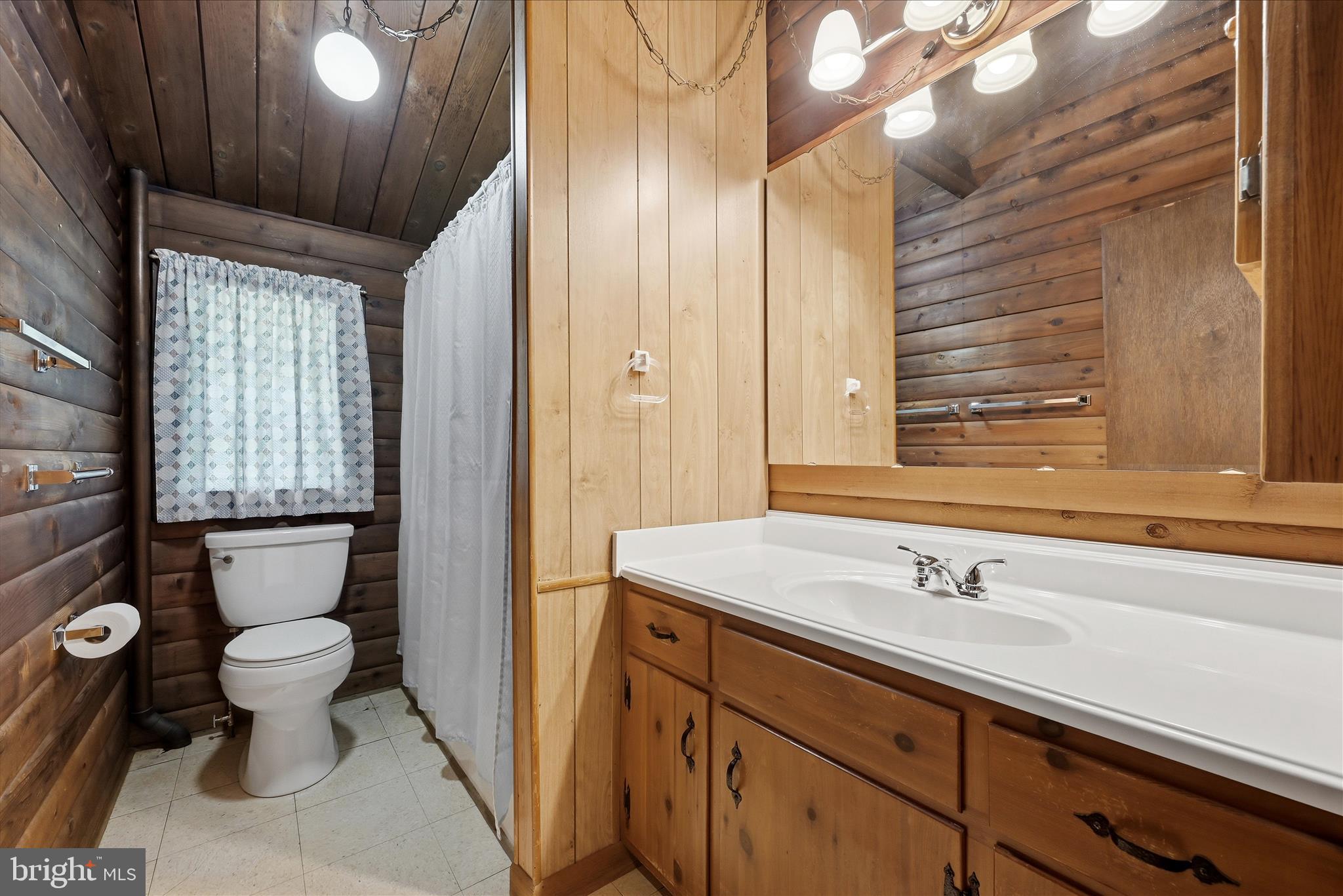 198 Spruce Road Front Royal, VA 22630 - Photo 43 of 59 Primary Bathroom