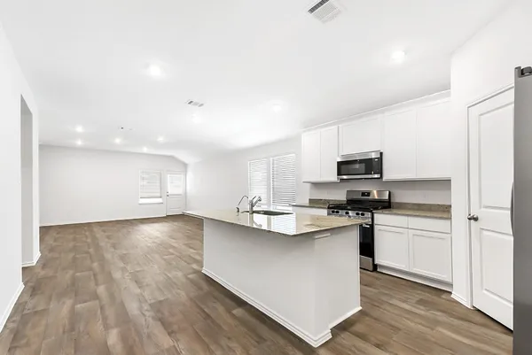 $2,100 | 3710 Turnpike Drive, Fulshear, TX 77423