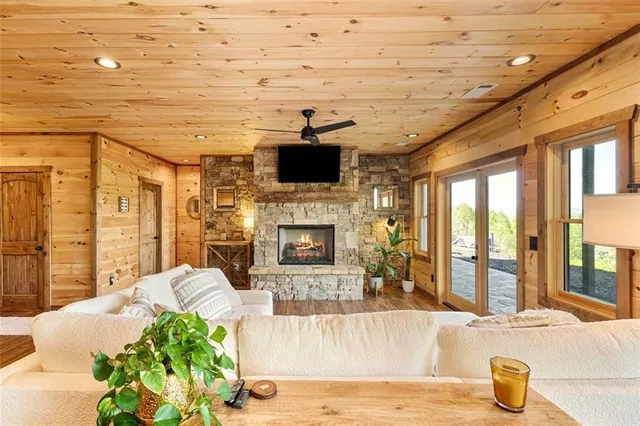 $1,199,000 | 95 Upper Ridge Trail, Blairsville, GA 30512