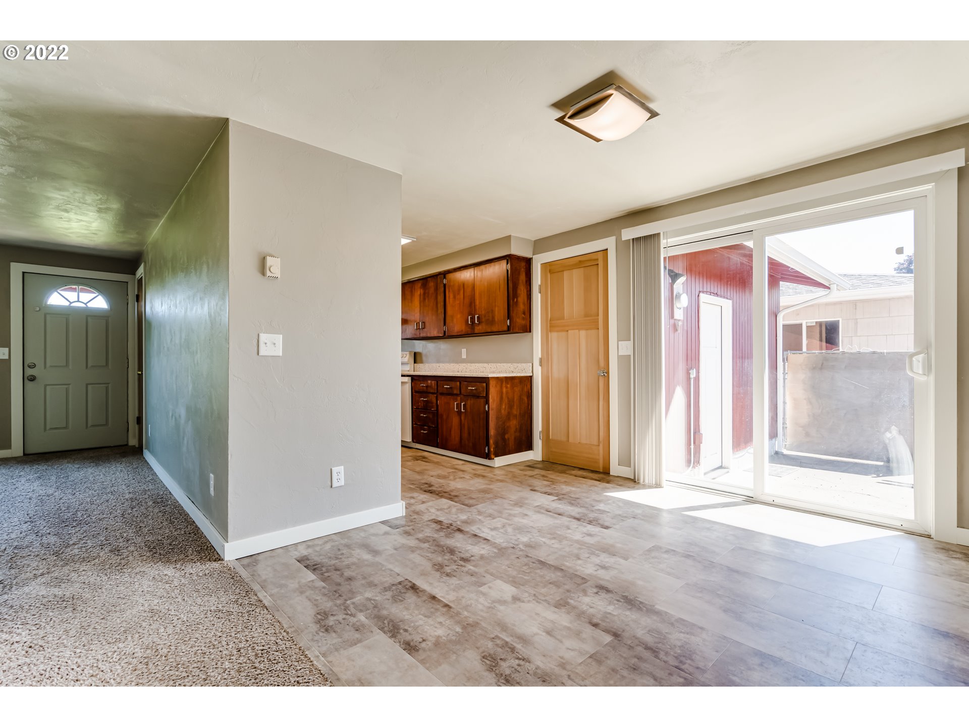 925 Olympic Street Springfield, OR 97477 - Photo 9 of 32