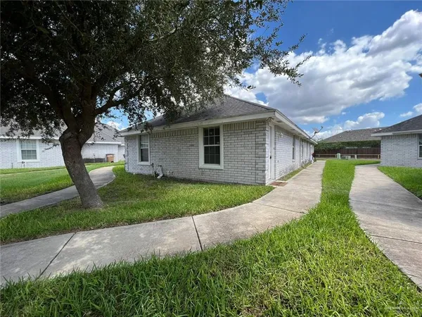 $800 | 604 South Logan Drive, Edinburg, TX 78539