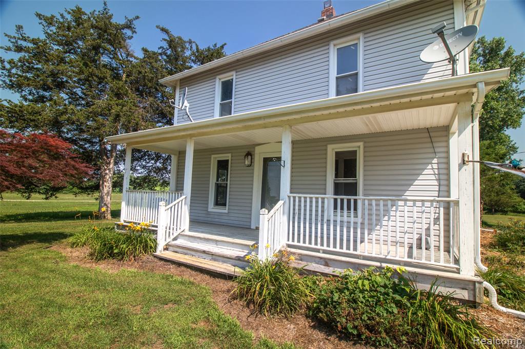 749 East Newburg Road Carleton, MI 48117 - Photo 4 of 43