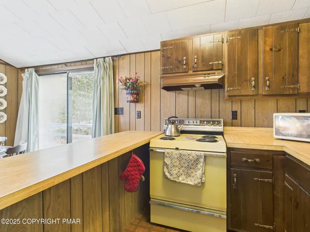 $209,000 | 346 Maxatawny Drive, Pocono Lake, PA 18347