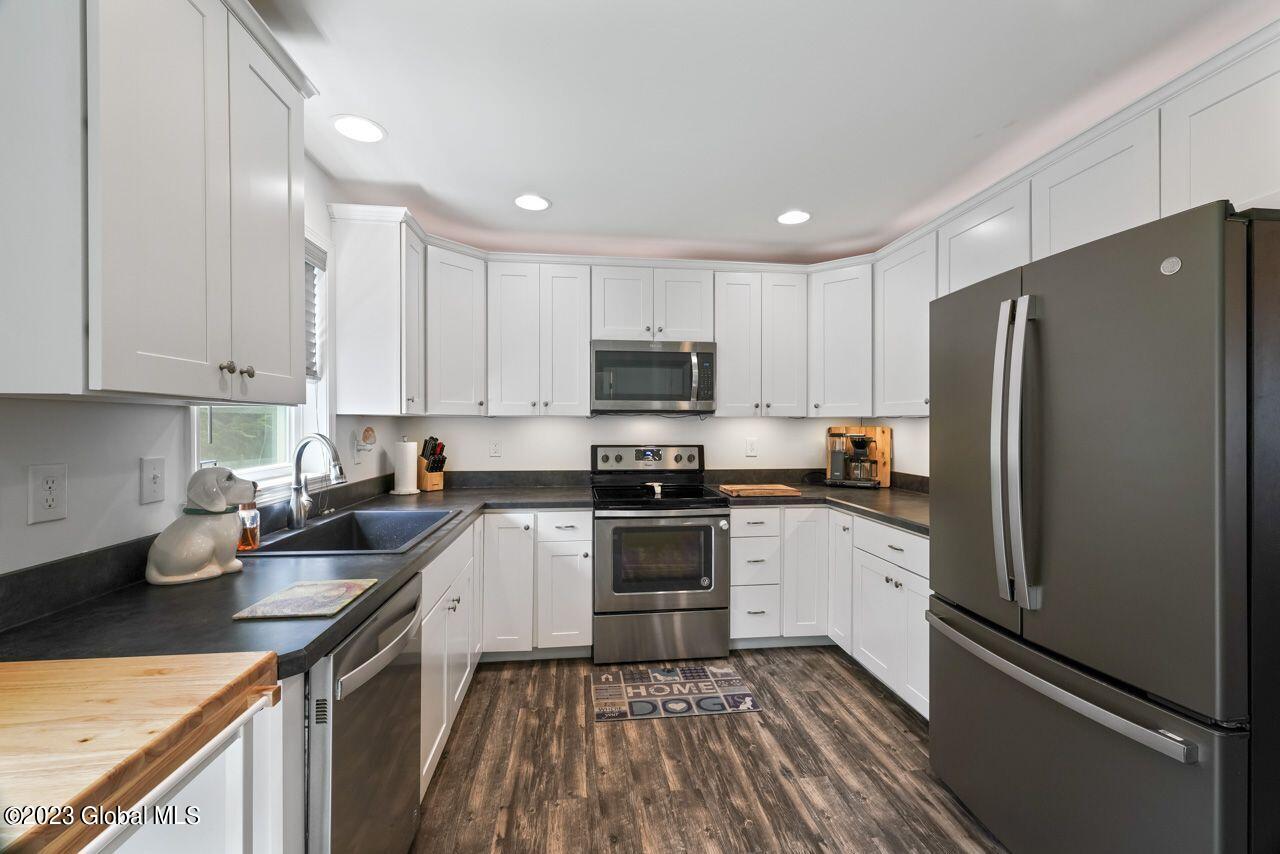 2852 Olean Street Schenectady, NY 12306 - Photo 3 of 40 2825 Olean st (4)