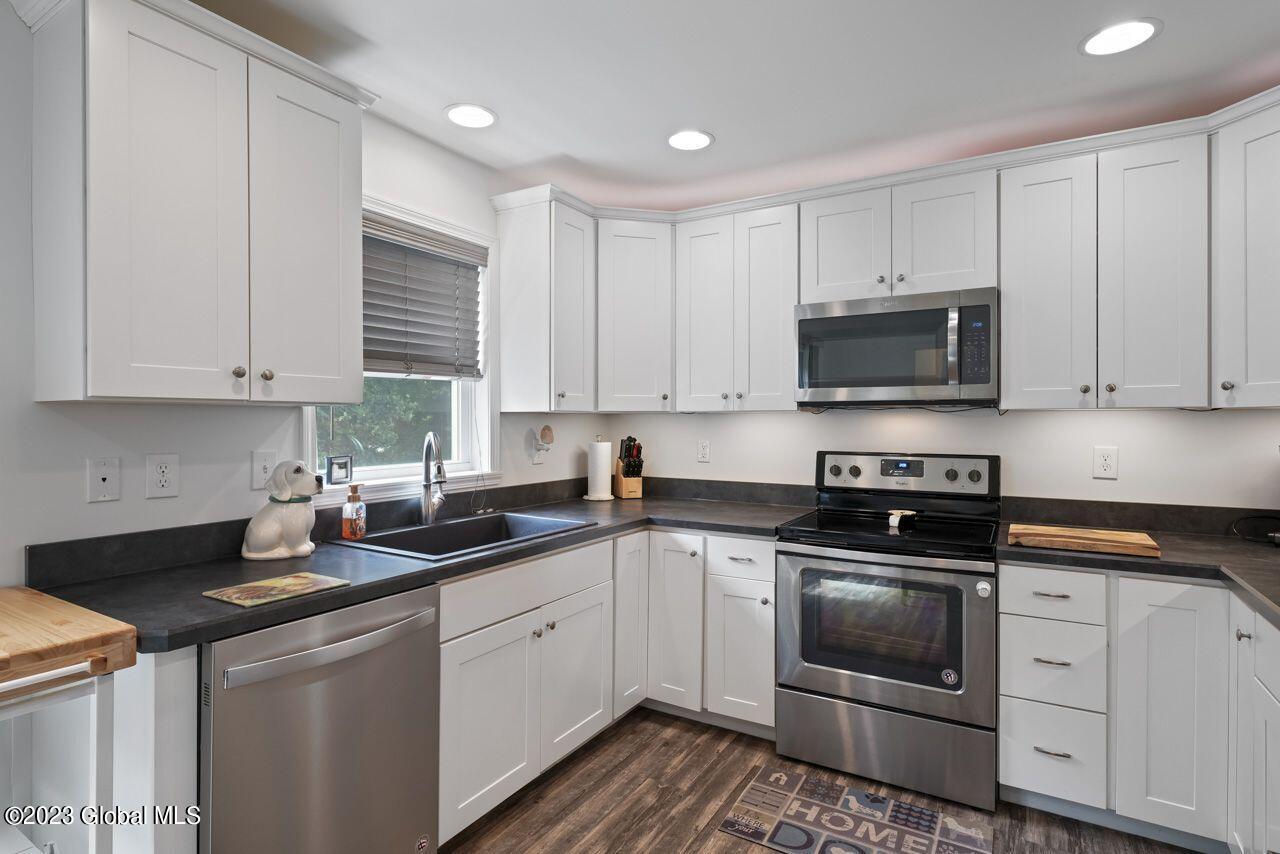 2852 Olean Street Schenectady, NY 12306 - Photo 4 of 40 2825 Olean st (5)