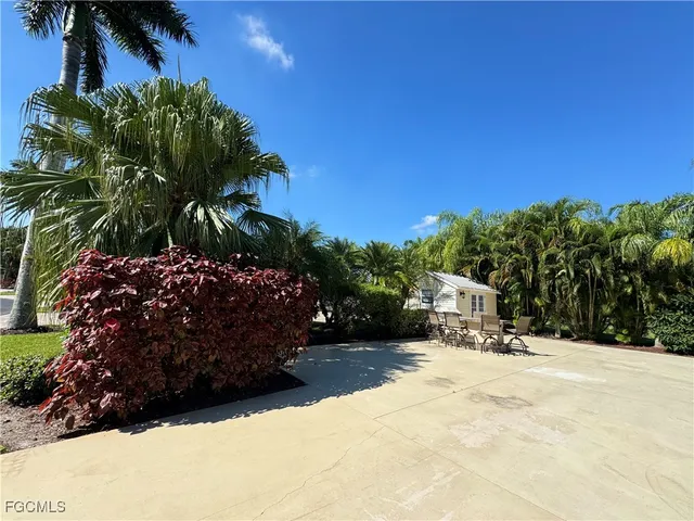 a view of outdoor space and green space