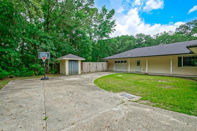 7 Royal 18th Drive Slidell, LA 70460 - Photo 4 of 57