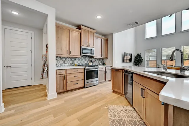 $3,450 | 8509 Silverthorne Street, Austin, TX 78744