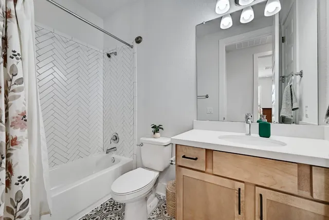 $3,450 | 8509 Silverthorne Street, Austin, TX 78744