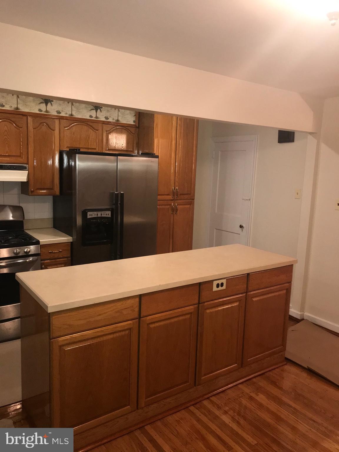 338 Maypole Road Upper Darby, PA 19082 - Photo 3 of 20