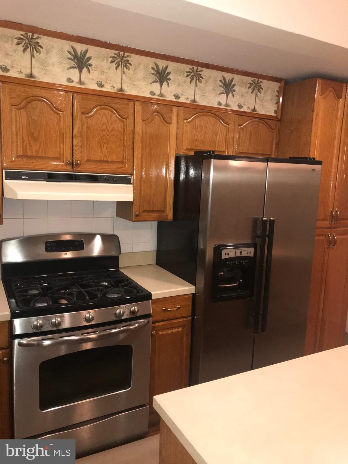 338 Maypole Road Upper Darby, PA 19082 - Photo 4 of 20
