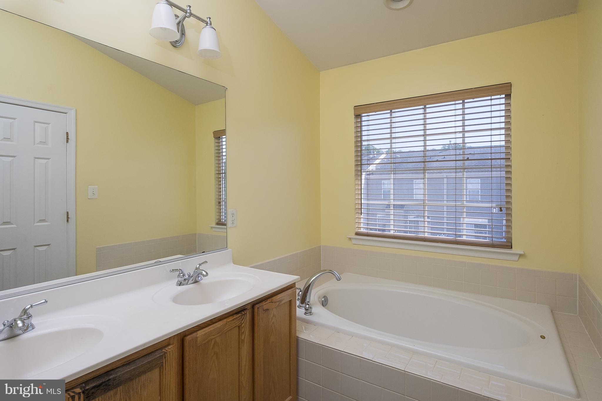 2636 Raptor Drive Odenton, MD 21113 - Photo 22 of 27 Bath (Master)