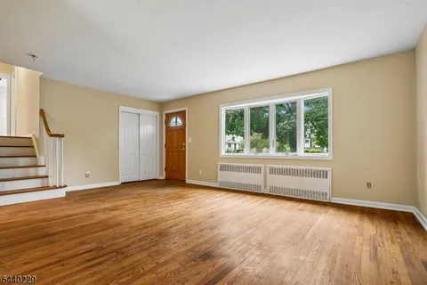 $945,000 | 63 Edgewood Drive, Florham Park, NJ 07932