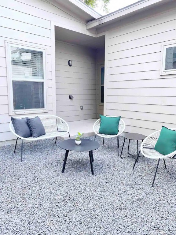 2012 Willow Street, Unit B Austin, TX 78702 - Photo 13 of 15 a outdoor space with a couch