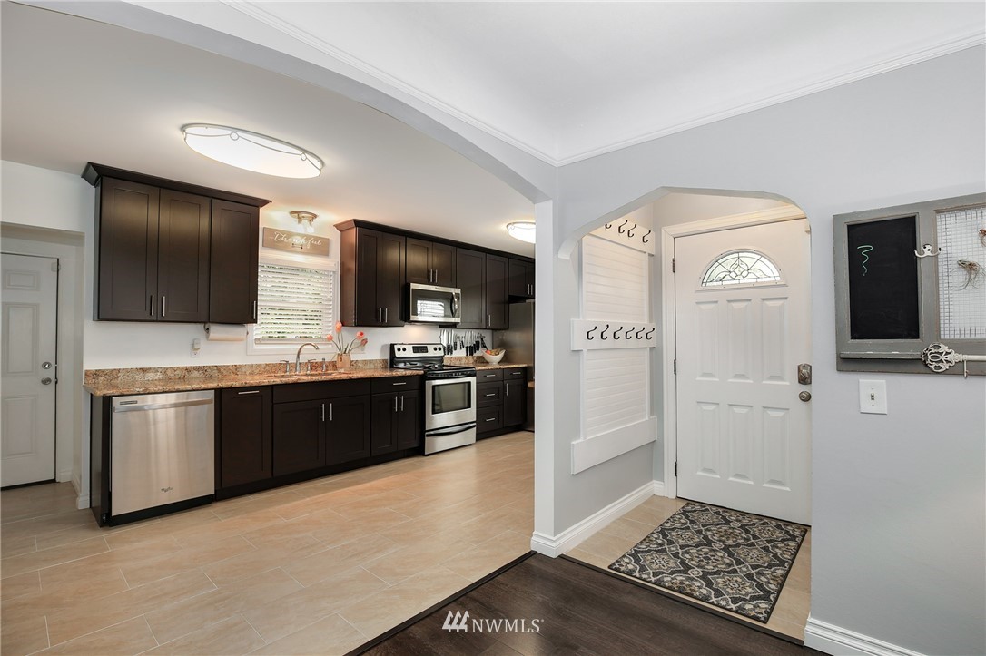 16046 Military Road South SeaTac, WA 98188 - Photo 5 of 24