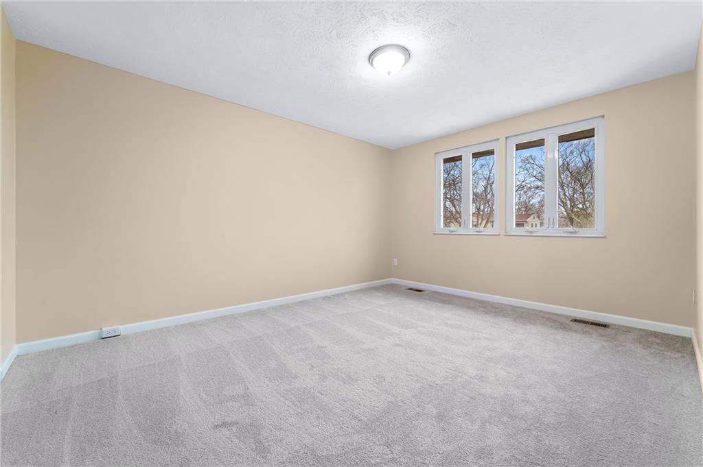 349 Ridge Point Circle Bridgeville, PA 15017 - Photo 13 of 25 Gallery Image 13