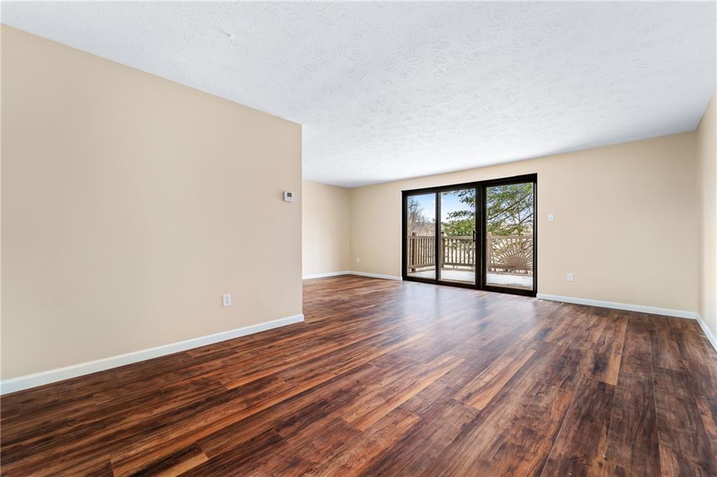 349 Ridge Point Circle Bridgeville, PA 15017 - Photo 7 of 25 Gallery Image 7