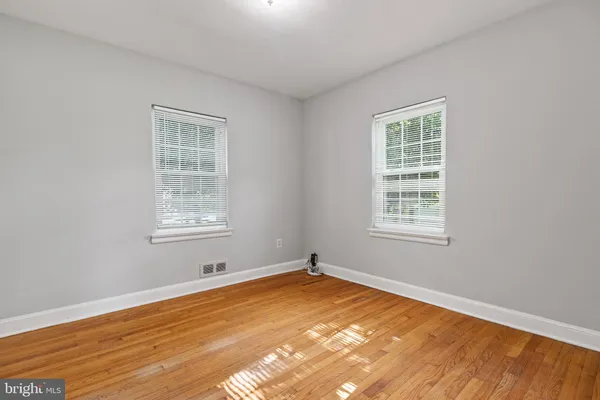 $3,500 | 5601 Dawes Avenue, Alexandria, VA 22311