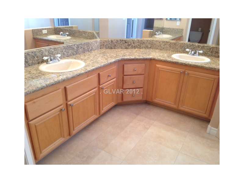 1327 Autumn Wind Way Henderson, NV 89052 - Photo 11 of 16 Master Bath/Spa.