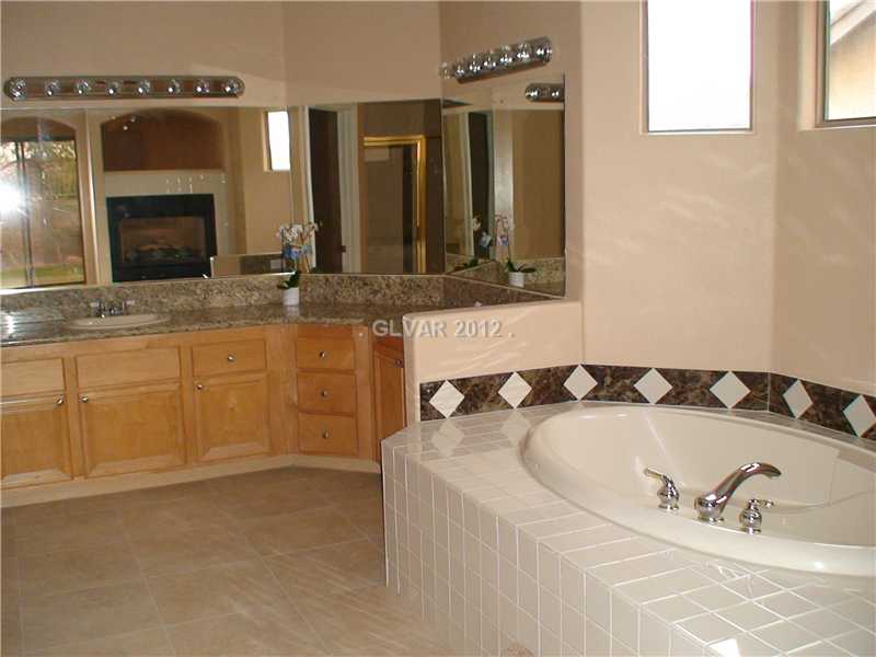 1327 Autumn Wind Way Henderson, NV 89052 - Photo 12 of 16 Master Bath/Spa.