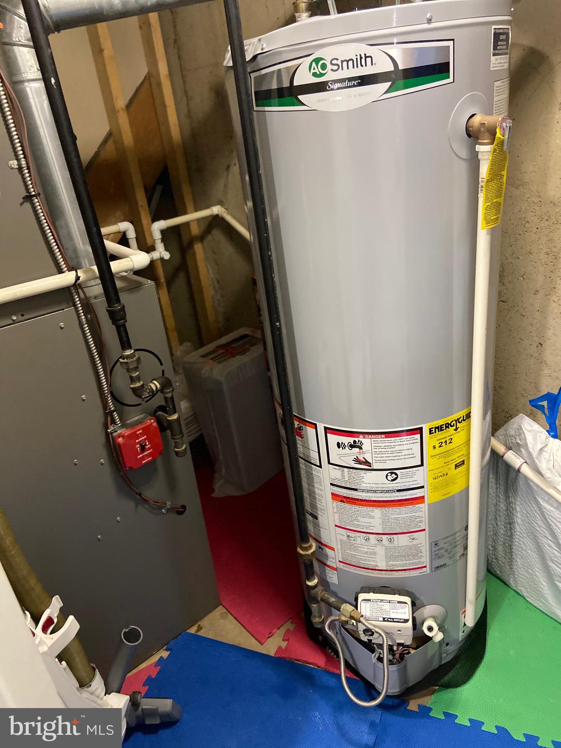 9757 Susan Road Philadelphia, PA 19115 - Photo 12 of 37 Hot water heater