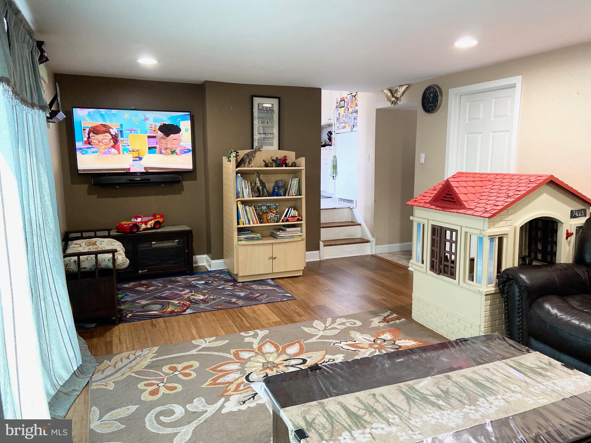 9757 Susan Road Philadelphia, PA 19115 - Photo 20 of 37