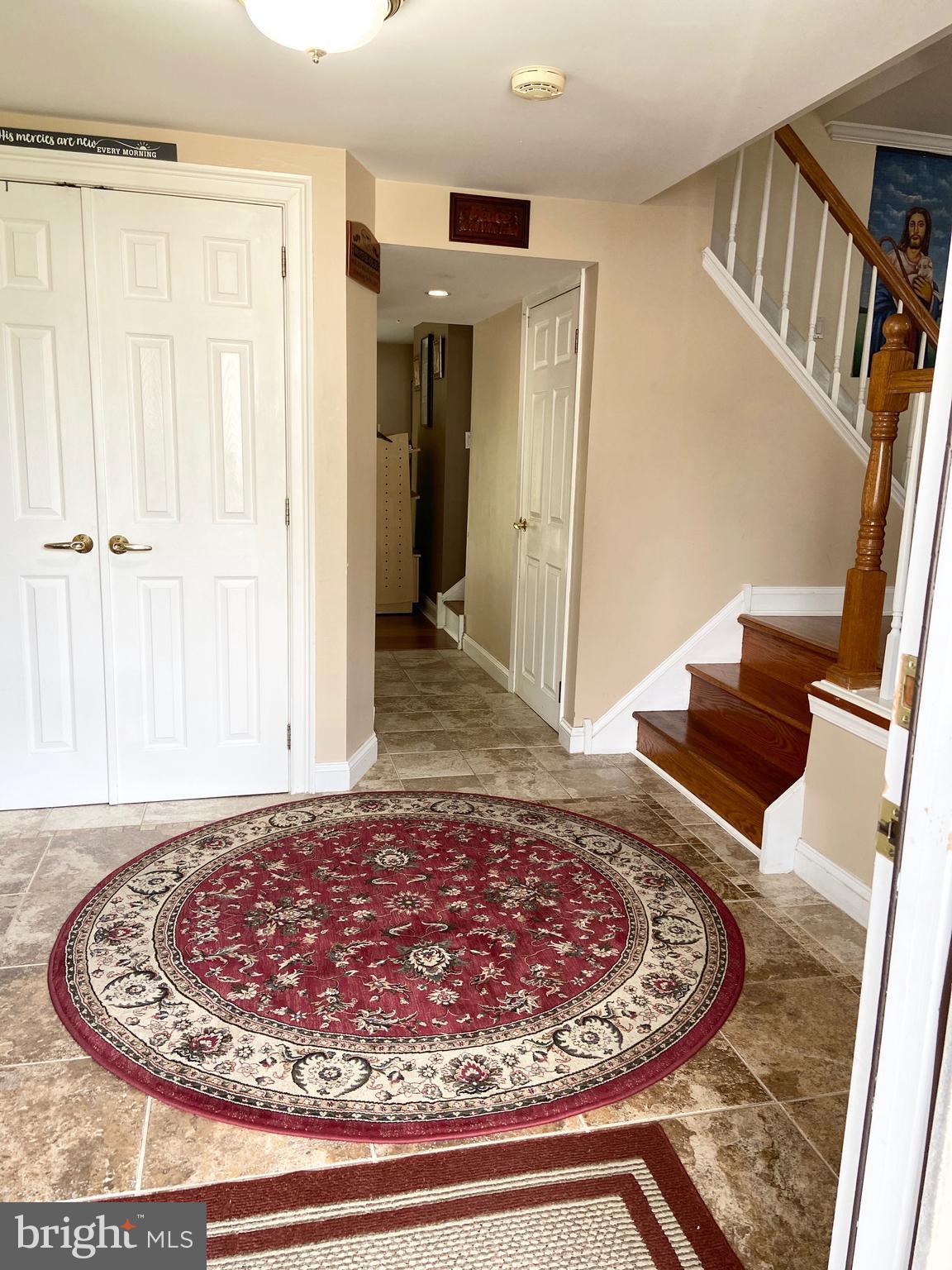 9757 Susan Road Philadelphia, PA 19115 - Photo 25 of 37 Foyer