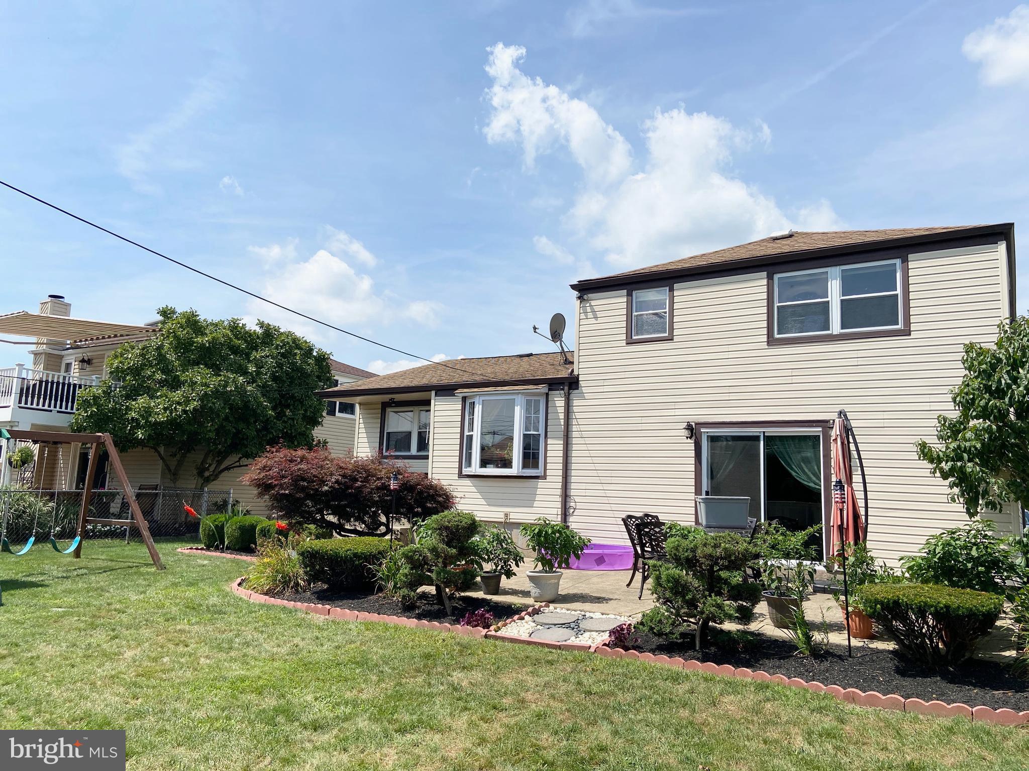 9757 Susan Road Philadelphia, PA 19115 - Photo 6 of 37