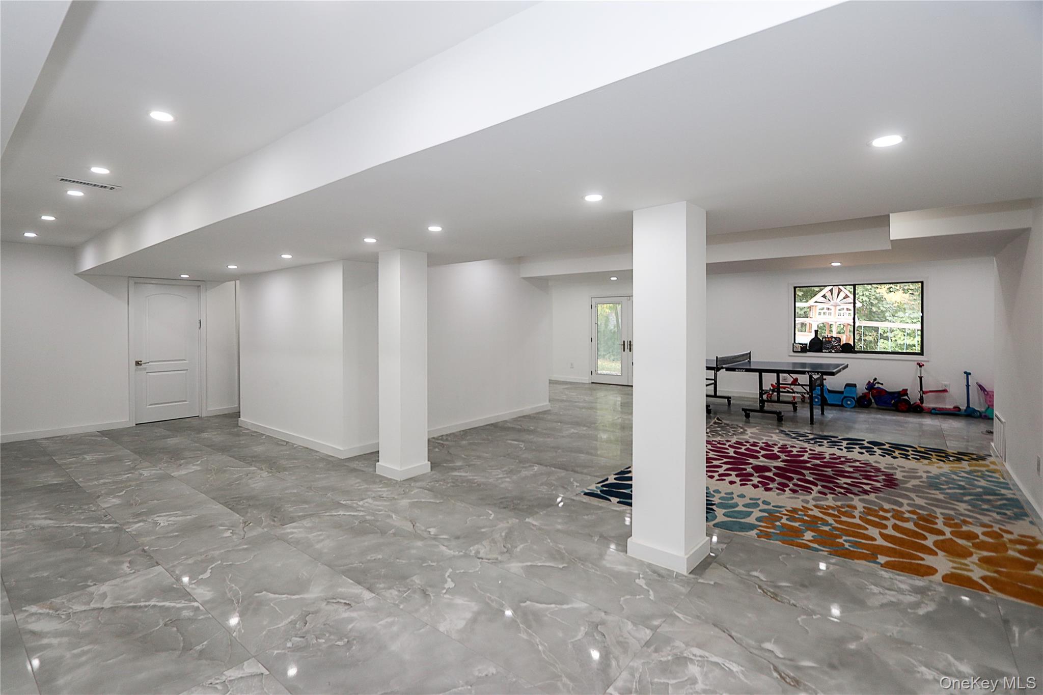 35 Old Pond Road Great Neck, NY 11023 - Photo 18 of 21