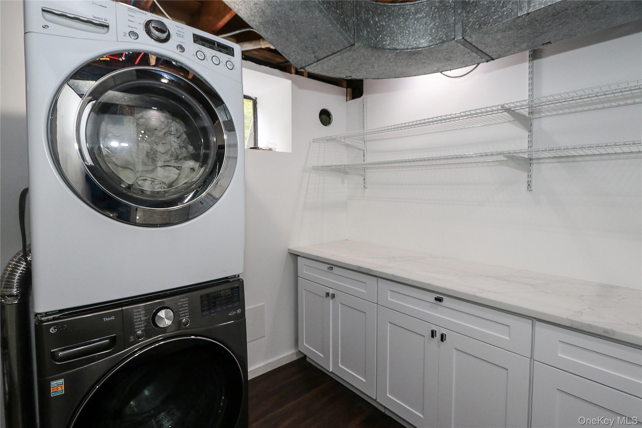 35 Old Pond Road Great Neck, NY 11023 - Photo 20 of 21