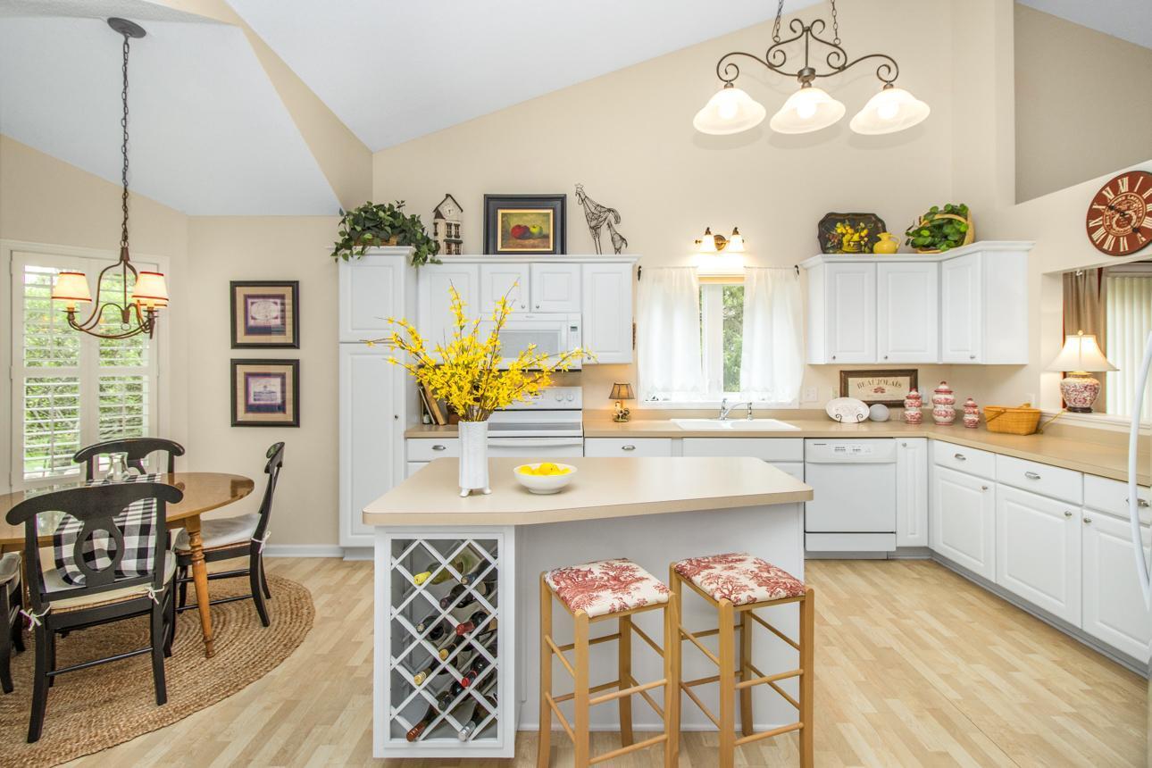 9108 Medley Road Golden Valley, MN 55427 - Photo 5 of 33 Gallery Image 5