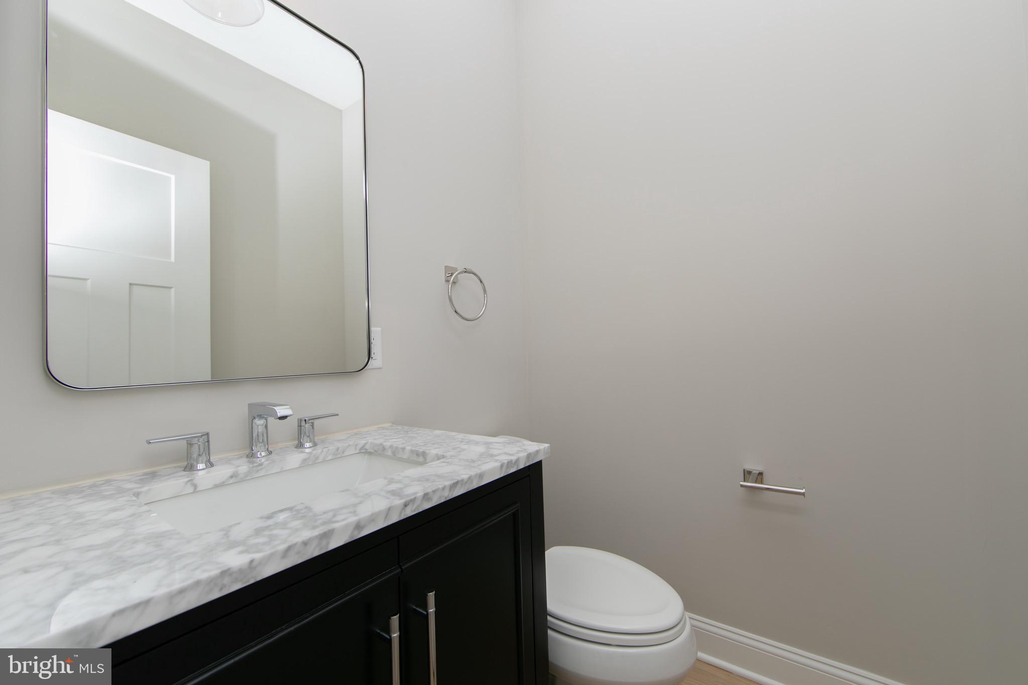 121 Reillywood Avenue Haddonfield, NJ 08033 - Photo 18 of 50 Half bathroom