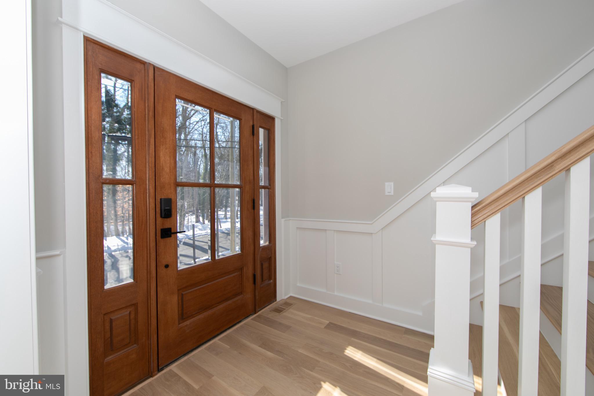 121 Reillywood Avenue Haddonfield, NJ 08033 - Photo 3 of 50 Foyer