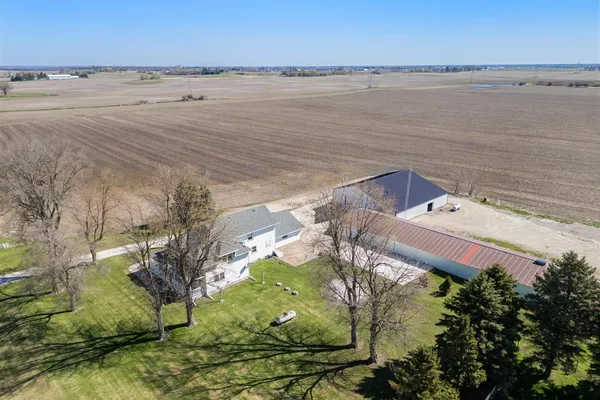 $1,250,000 | N7031 County Road East, Ripon, WI 54971