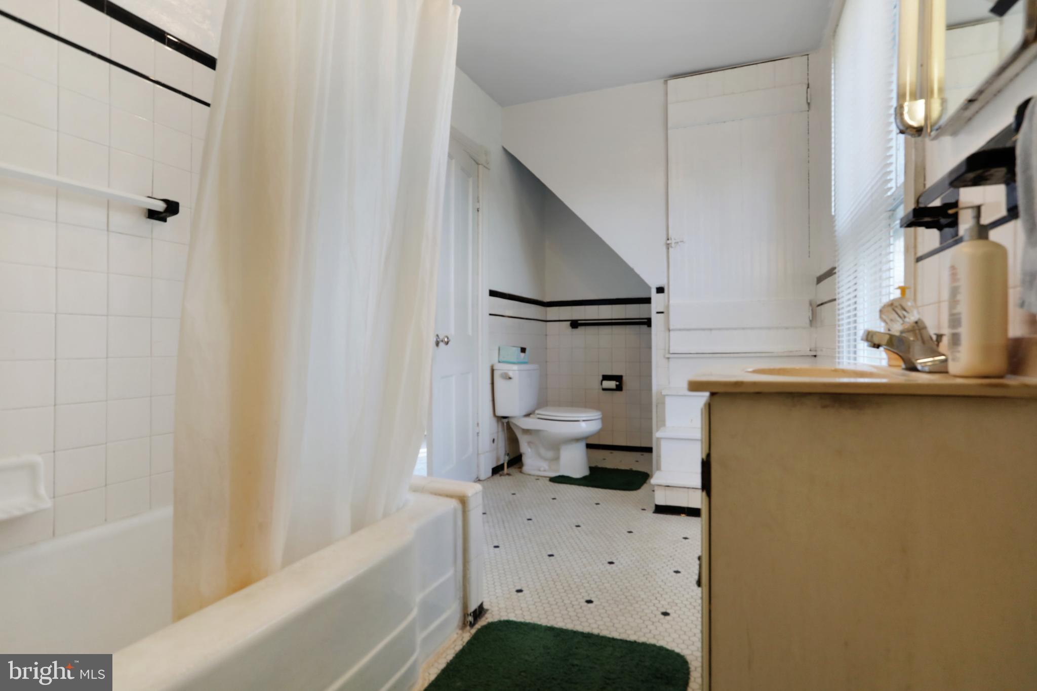 779 Long Corner Road Mount Airy, MD 21771 - Photo 14 of 26 Full Bathroom