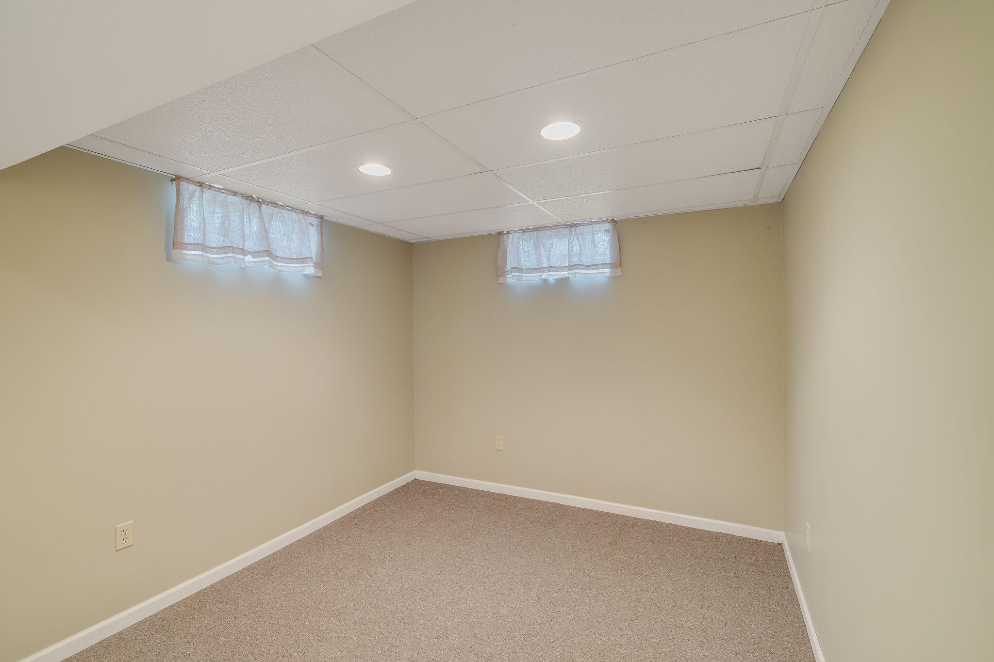 218 West 38th Court Griffith, IN 46319 - Photo 20 of 23 a view of empty room